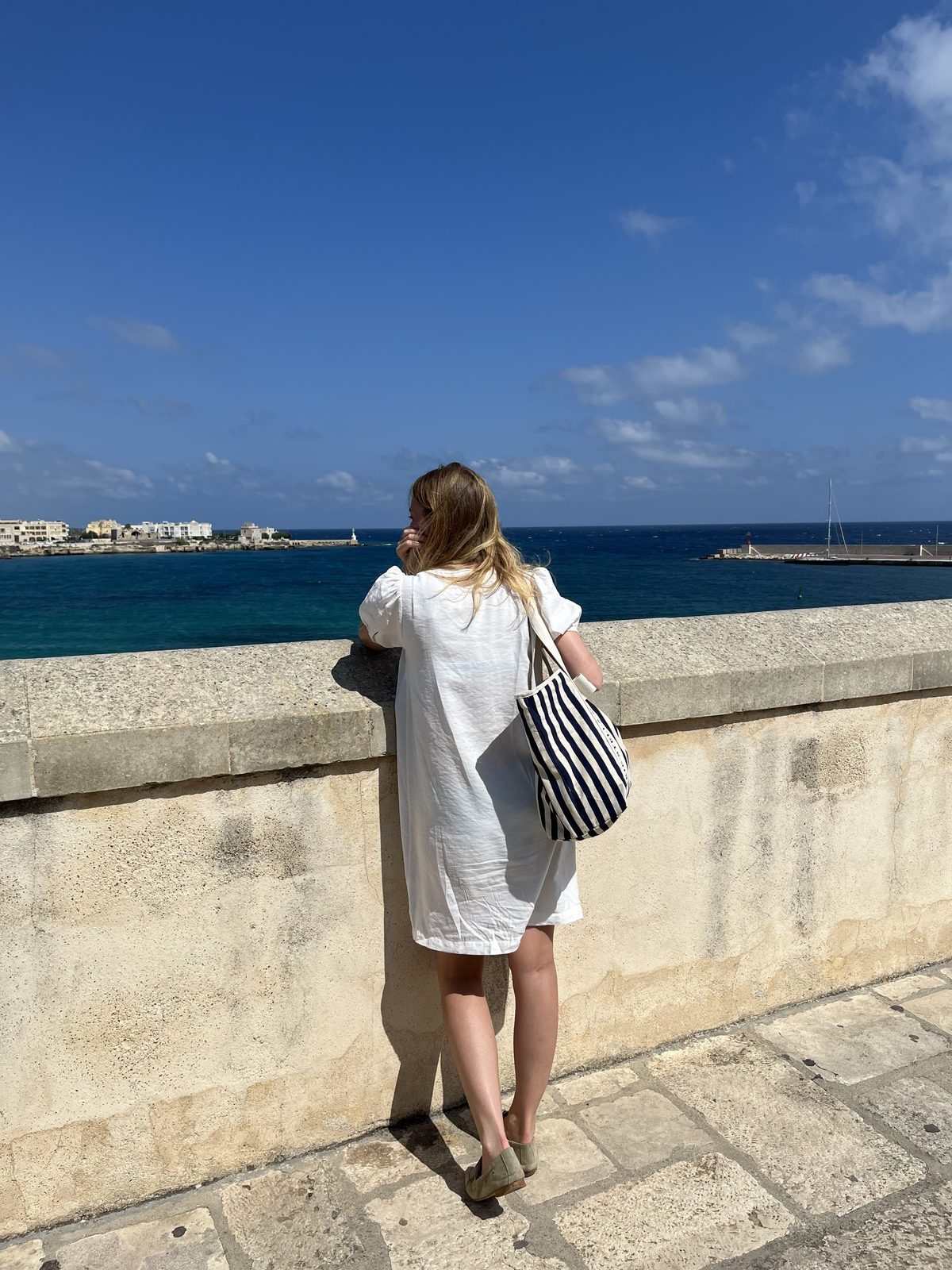 Otranto — uitzicht over de turquoise zee
